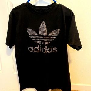 Adidas black teee shirt